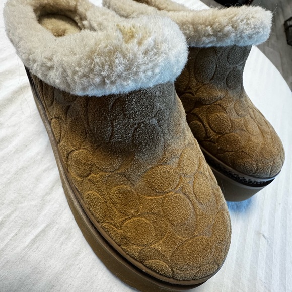 COACH Cecilia Women's Tan Shearling Slip-On Clogs - Picture 3 of 5